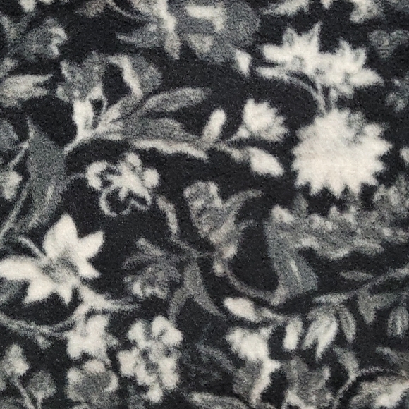 Old Navy Fleece Infinity Scarf - Picture 3 of 4